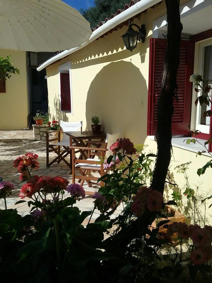 Voula Apartment Gaios Exterior photo
