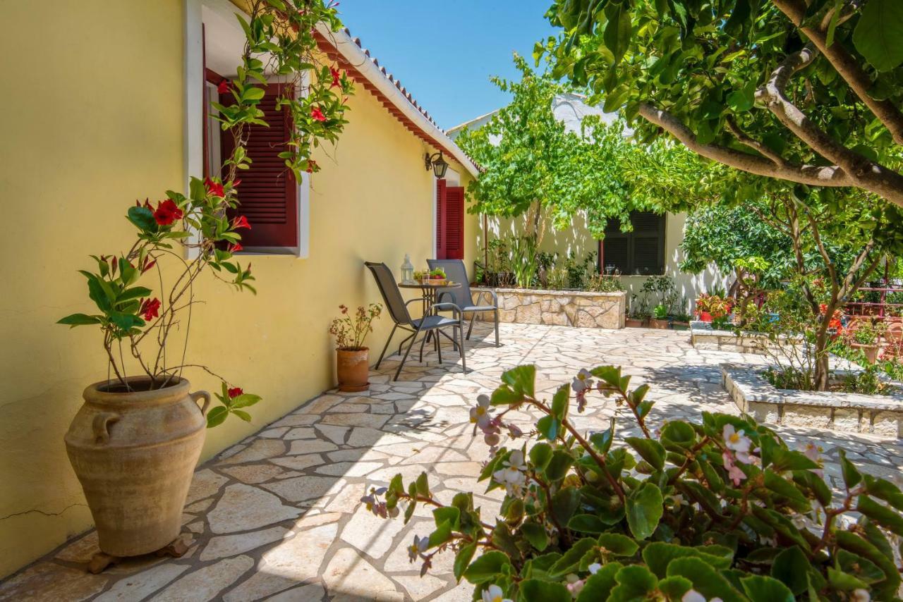 Voula Apartment Gaios Exterior photo